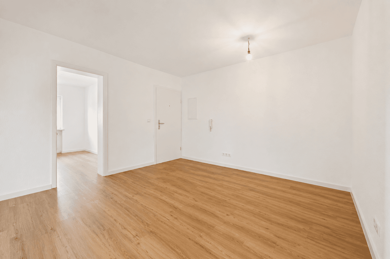 Prenájom bytu 3-izbový 86 m², Wiesbaden, Hesensko Prenájom bytu 3-izbový 86 m², Wiesbaden, Hesensko