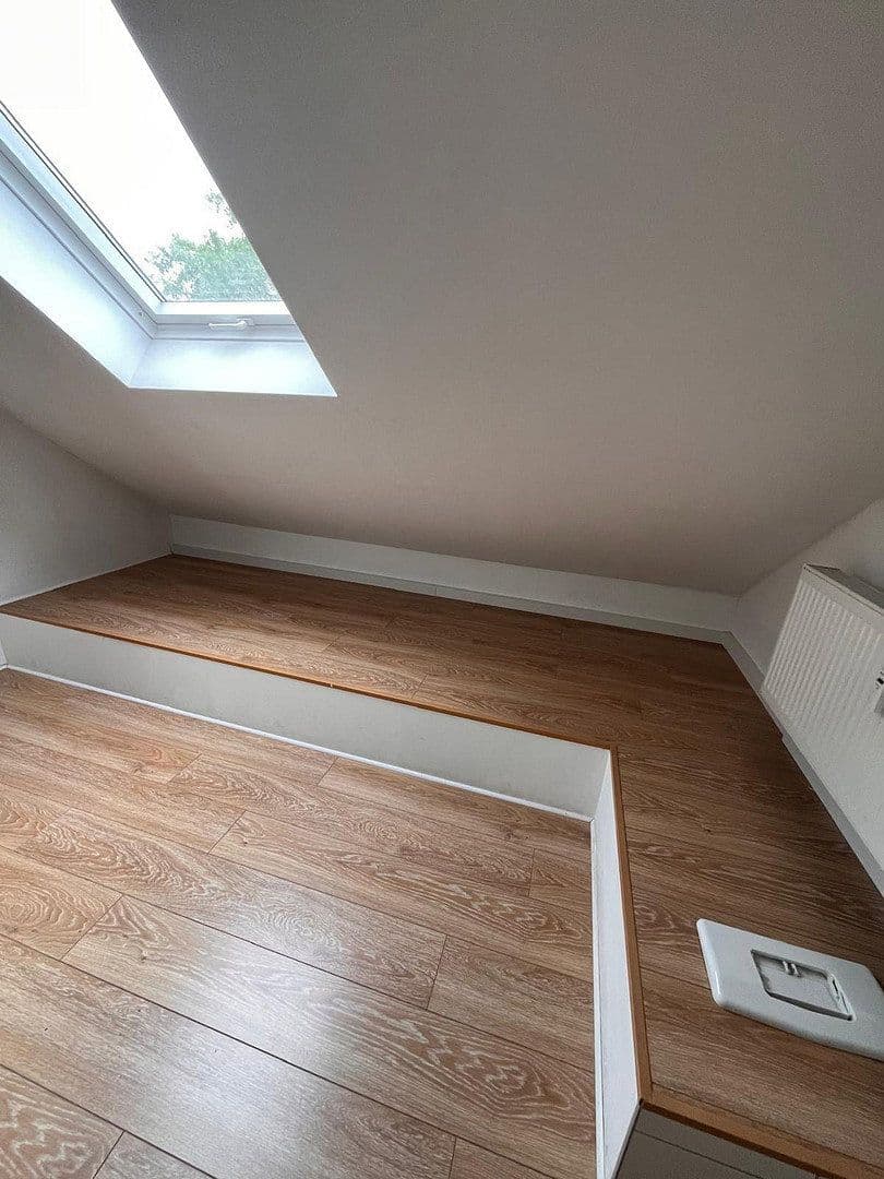 Prenájom domu 125 m², pozemek 1 m², Roßbach (Wied), Porýnie-Falcko Prenájom domu 125 m², pozemek 1 m², Roßbach (Wied), Porýnie-Falcko