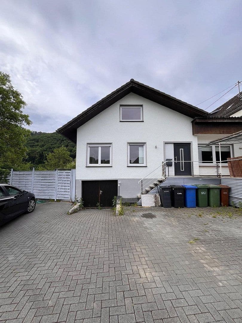 Prenájom domu 125 m², pozemek 1 m², Roßbach (Wied), Porýnie-Falcko Prenájom domu 125 m², pozemek 1 m², Roßbach (Wied), Porýnie-Falcko