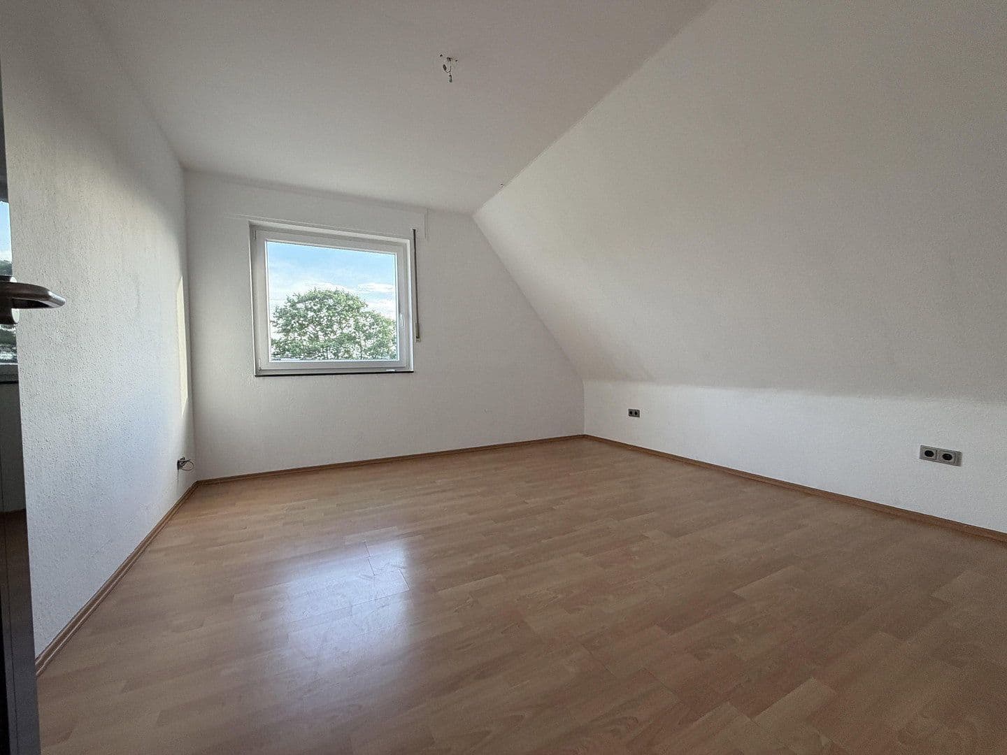 Predaj bytu 3-izbový 105 m², Oberhausen, Severné Porýnie - Westfálsko Predaj bytu 3-izbový 105 m², Oberhausen, Severné Porýnie - Westfálsko