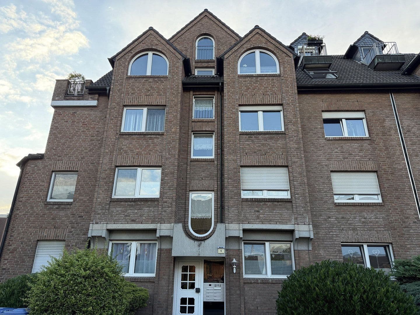 Predaj bytu 3-izbový 105 m², Oberhausen, Severné Porýnie - Westfálsko Predaj bytu 3-izbový 105 m², Oberhausen, Severné Porýnie - Westfálsko