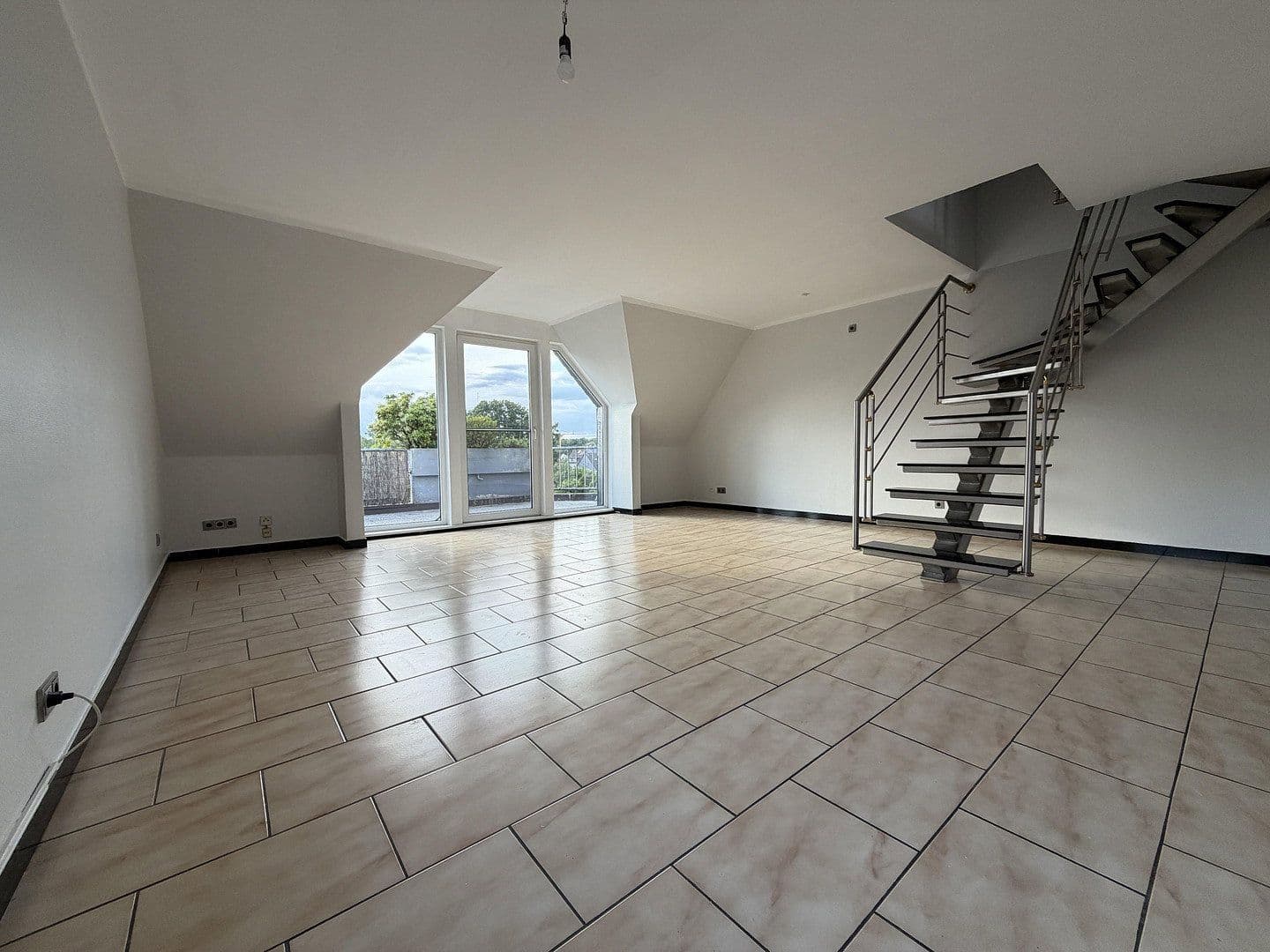 Predaj bytu 3-izbový 105 m², Oberhausen, Severné Porýnie - Westfálsko Predaj bytu 3-izbový 105 m², Oberhausen, Severné Porýnie - Westfálsko