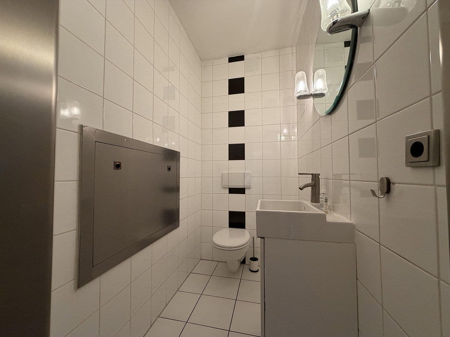Predaj bytu 3-izbový 105 m², Oberhausen, Severné Porýnie - Westfálsko Predaj bytu 3-izbový 105 m², Oberhausen, Severné Porýnie - Westfálsko