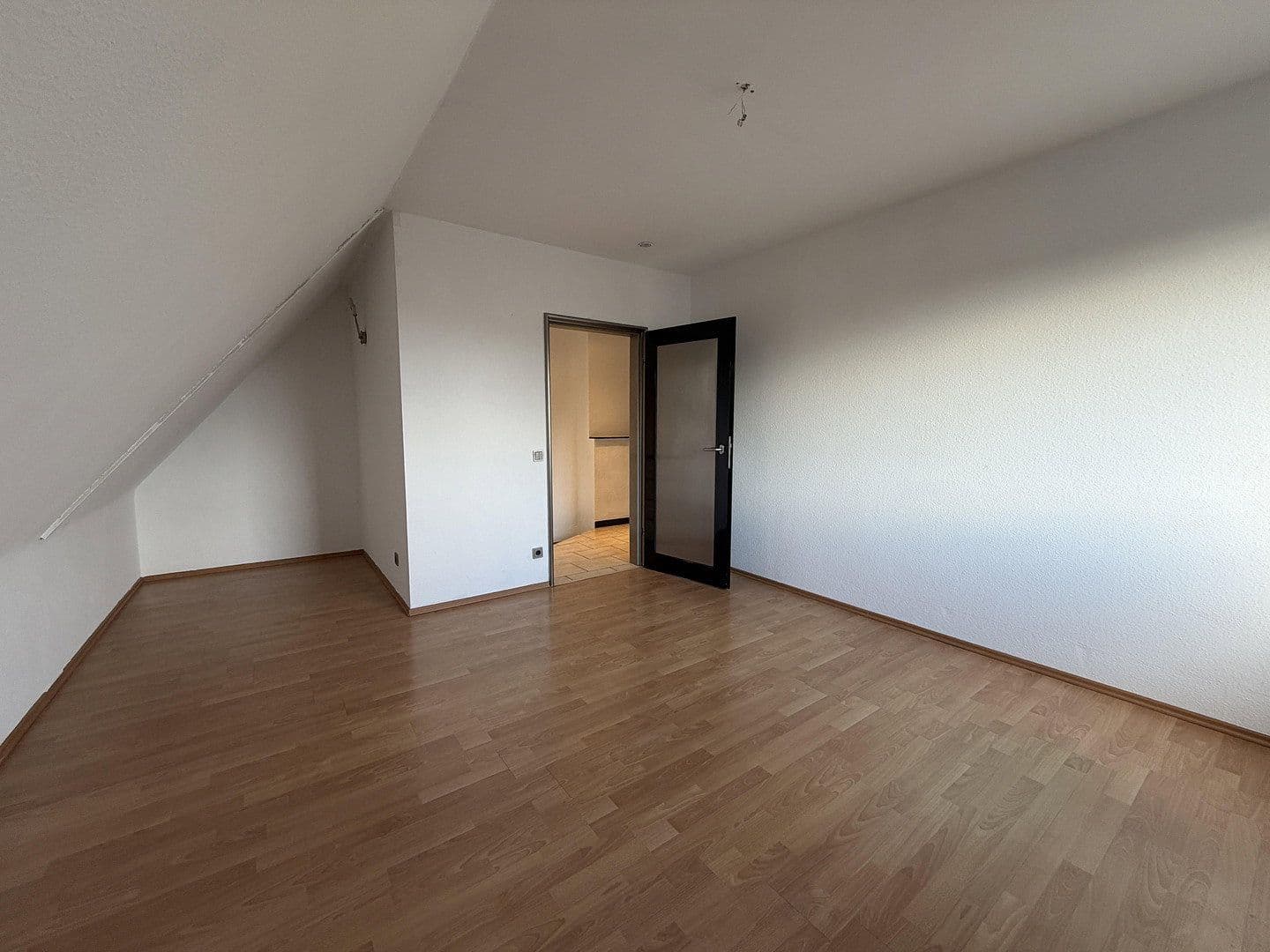 Predaj bytu 3-izbový 105 m², Oberhausen, Severné Porýnie - Westfálsko Predaj bytu 3-izbový 105 m², Oberhausen, Severné Porýnie - Westfálsko