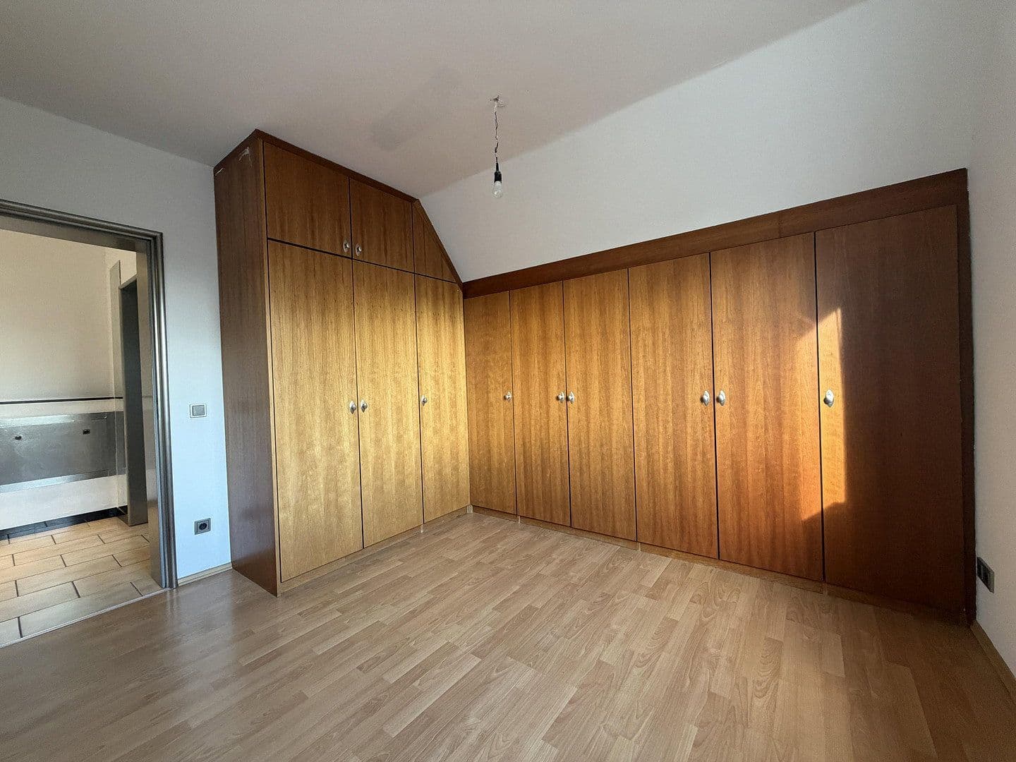 Predaj bytu 3-izbový 105 m², Oberhausen, Severné Porýnie - Westfálsko Predaj bytu 3-izbový 105 m², Oberhausen, Severné Porýnie - Westfálsko