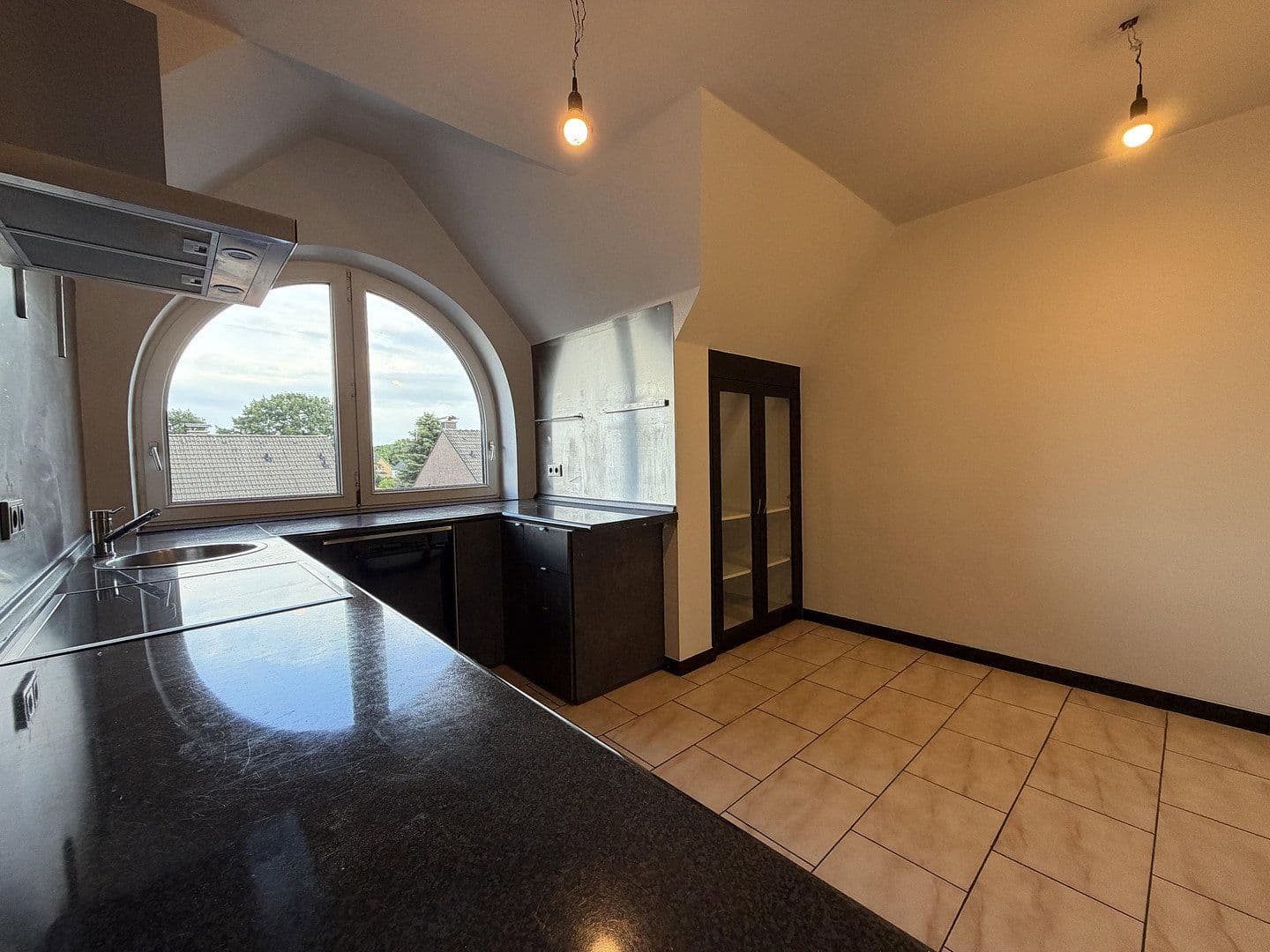Predaj bytu 3-izbový 105 m², Oberhausen, Severné Porýnie - Westfálsko Predaj bytu 3-izbový 105 m², Oberhausen, Severné Porýnie - Westfálsko