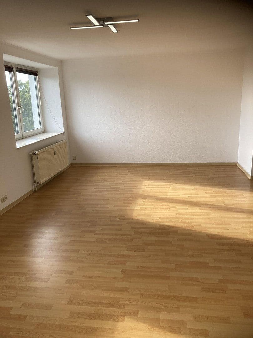 Prenájom bytu 2-izbový 47 m², Mohsdorfer Str. 89, Burgstädt, Sasko Prenájom bytu 2-izbový 47 m², Mohsdorfer Str. 89, Burgstädt, Sasko