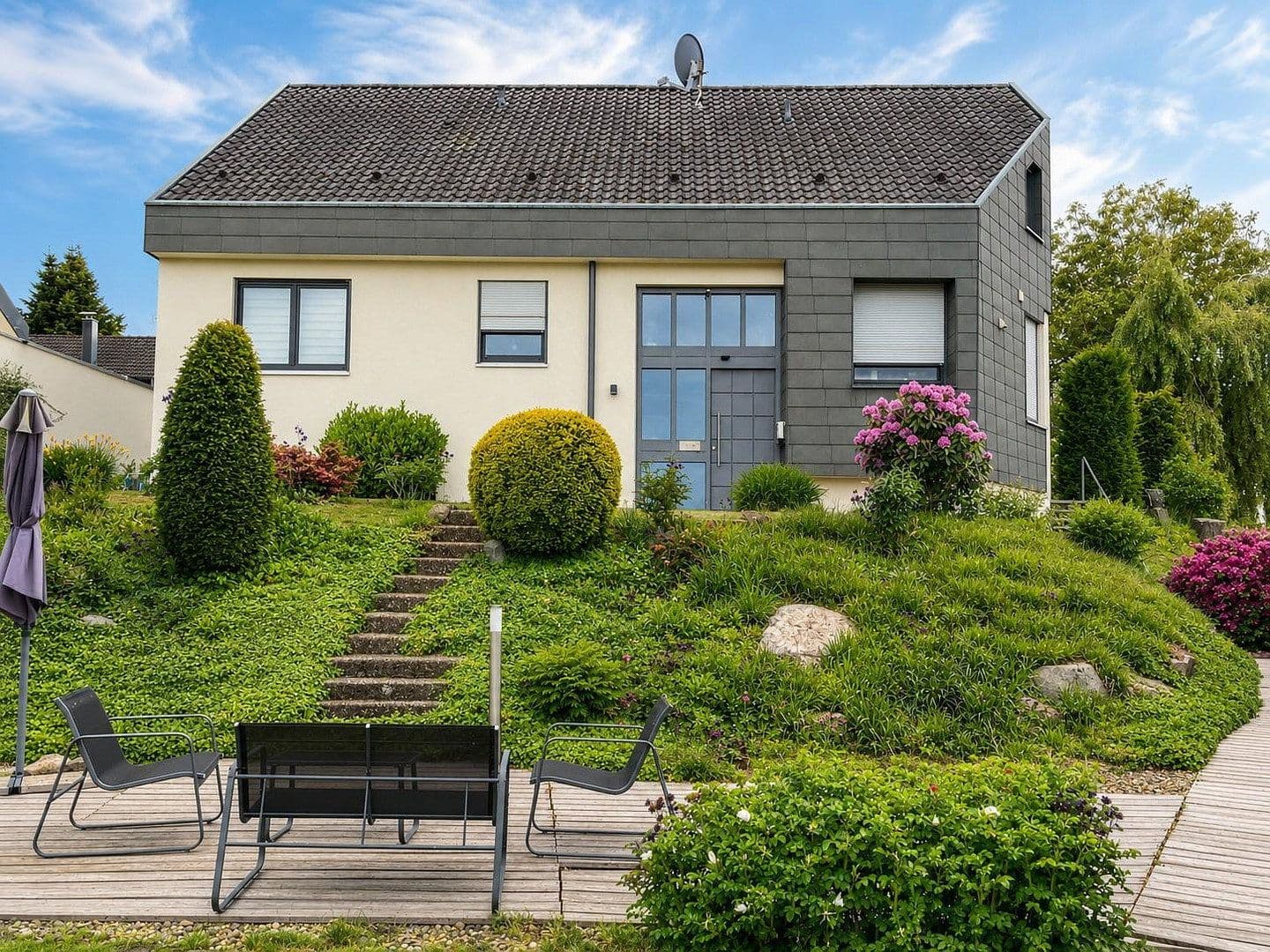 Predaj domu 258 m², pozemek 1.080 m², Welzheim, Bádensko-Wurttembersko Predaj domu 258 m², pozemek 1.080 m², Welzheim, Bádensko-Wurttembersko