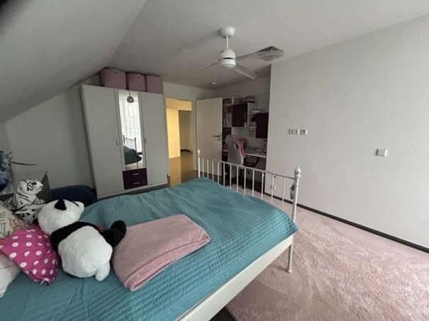 Predaj domu 258 m², pozemek 1.080 m², Welzheim, Bádensko-Wurttembersko Predaj domu 258 m², pozemek 1.080 m², Welzheim, Bádensko-Wurttembersko