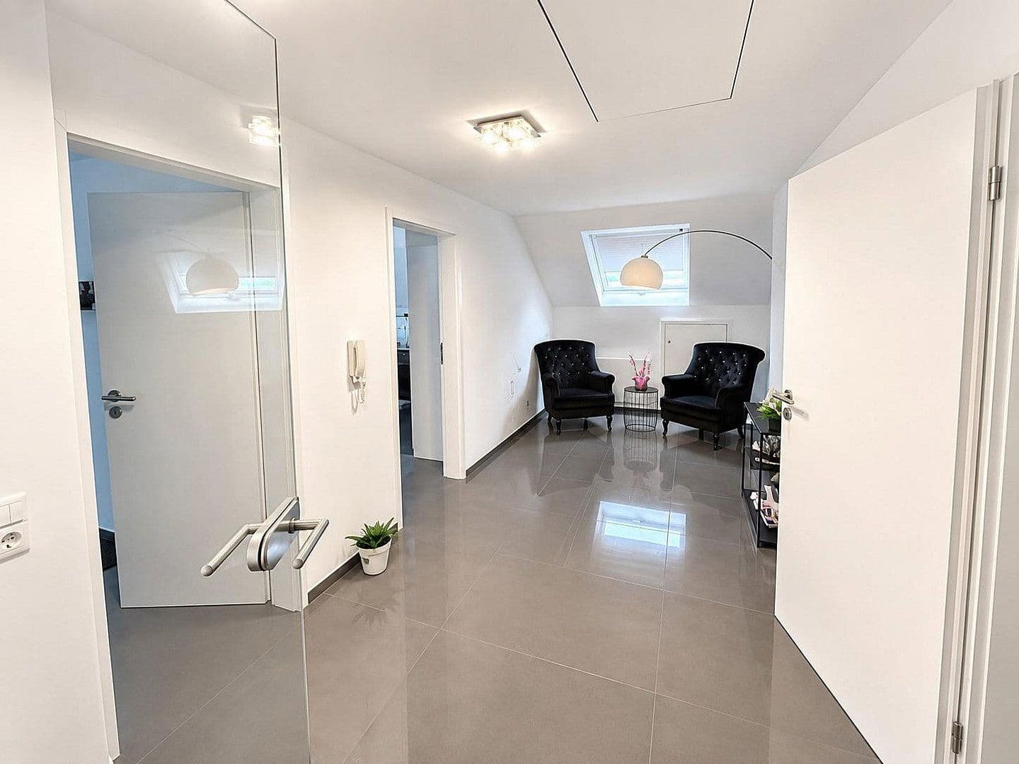 Predaj domu 258 m², pozemek 1.080 m², Welzheim, Bádensko-Wurttembersko Predaj domu 258 m², pozemek 1.080 m², Welzheim, Bádensko-Wurttembersko