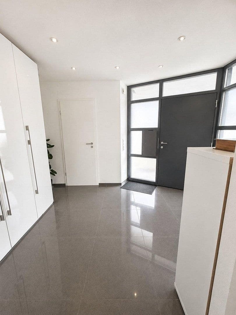 Predaj domu 258 m², pozemek 1.080 m², Welzheim, Bádensko-Wurttembersko Predaj domu 258 m², pozemek 1.080 m², Welzheim, Bádensko-Wurttembersko