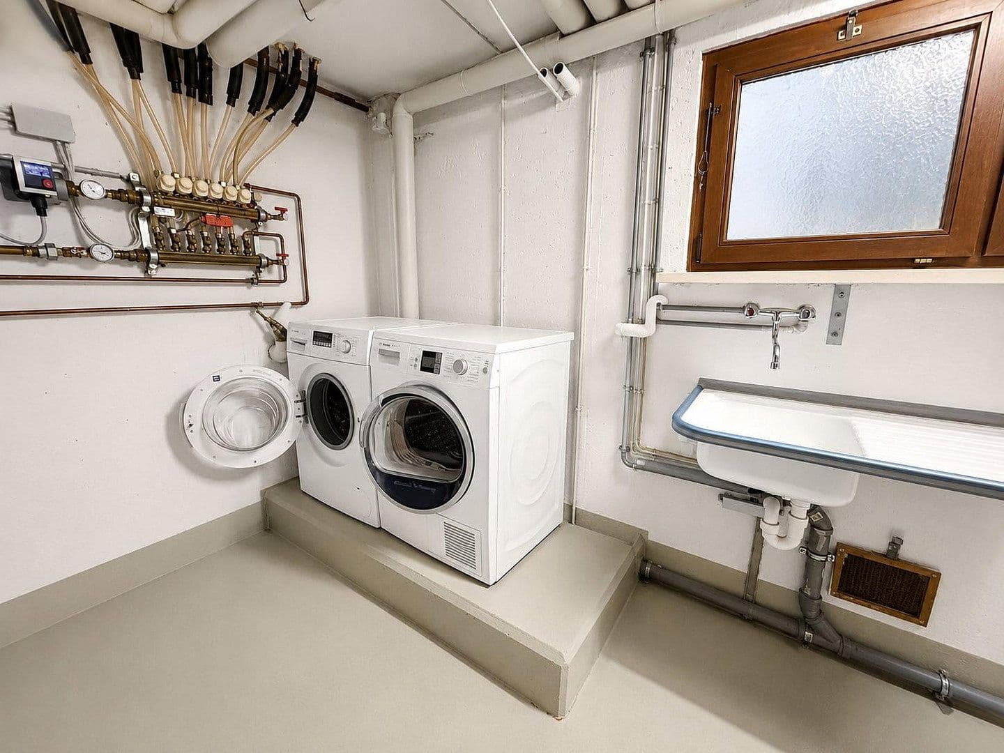 Predaj domu 258 m², pozemek 1.080 m², Welzheim, Bádensko-Wurttembersko Predaj domu 258 m², pozemek 1.080 m², Welzheim, Bádensko-Wurttembersko