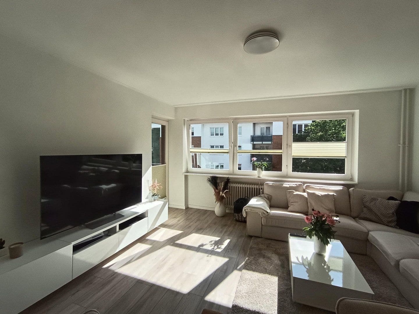 Prenájom bytu 2-izbový 67 m², Hamburg, Hamburg Prenájom bytu 2-izbový 67 m², Hamburg, Hamburg