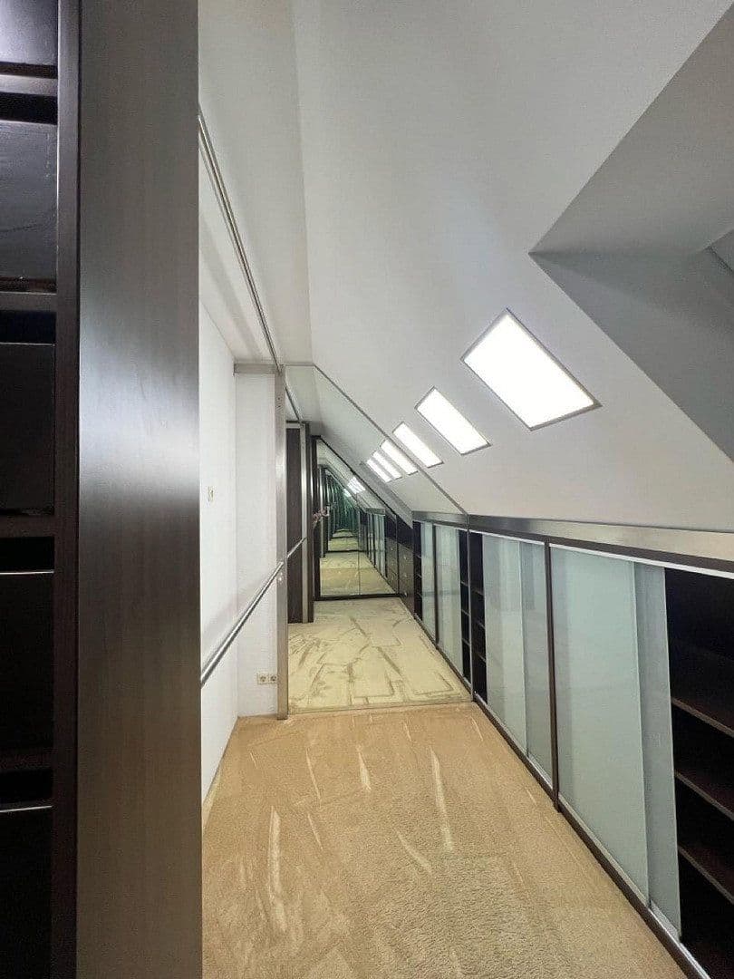Prenájom bytu 2-izbový 92 m², Q4 9, Mannheim, Bádensko-Wurttembersko Prenájom bytu 2-izbový 92 m², Q4 9, Mannheim, Bádensko-Wurttembersko