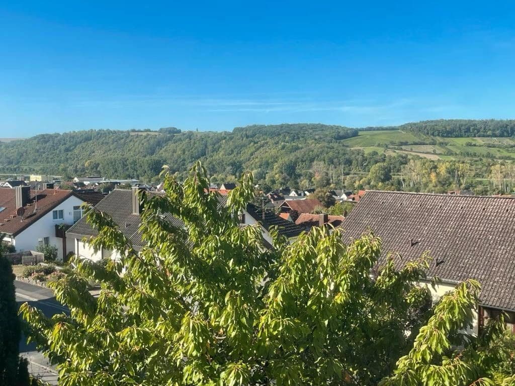 Predaj domu 180 m², pozemek 624 m², Sommerhausen, Bavorsko Predaj domu 180 m², pozemek 624 m², Sommerhausen, Bavorsko