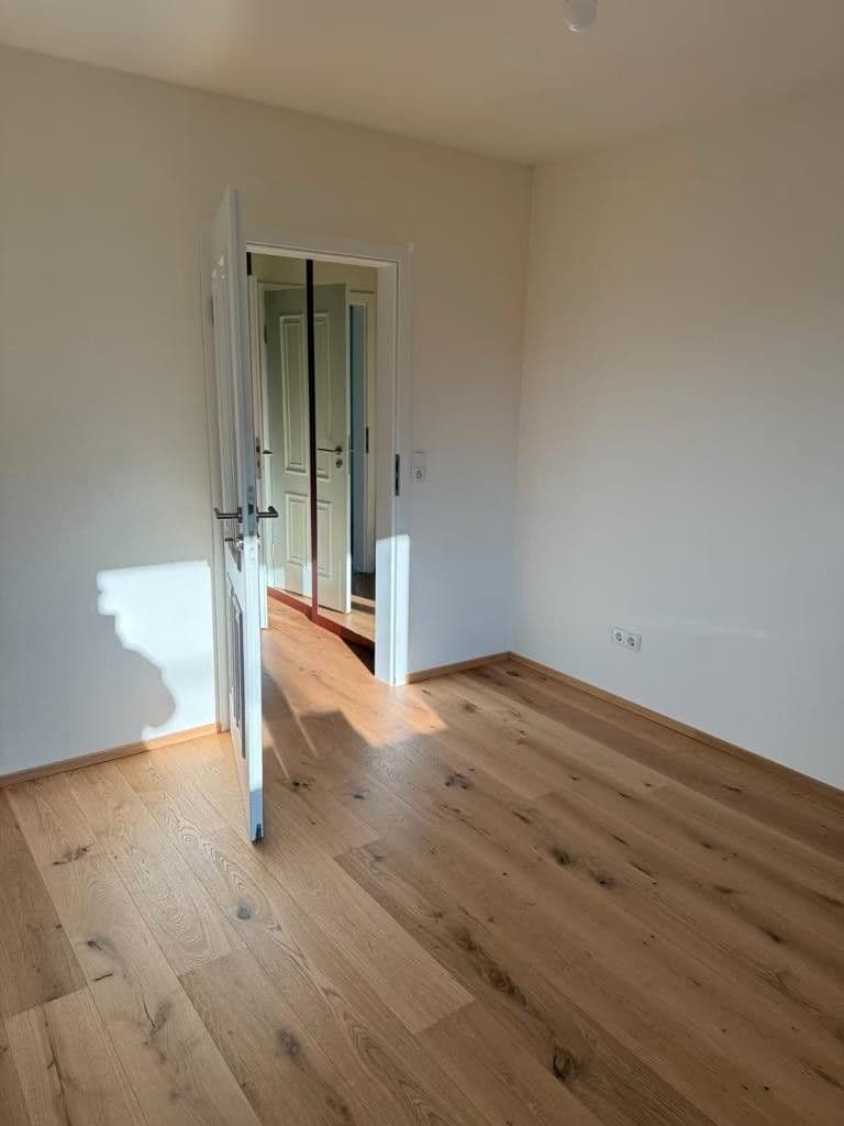 Predaj domu 180 m², pozemek 624 m², Sommerhausen, Bavorsko Predaj domu 180 m², pozemek 624 m², Sommerhausen, Bavorsko