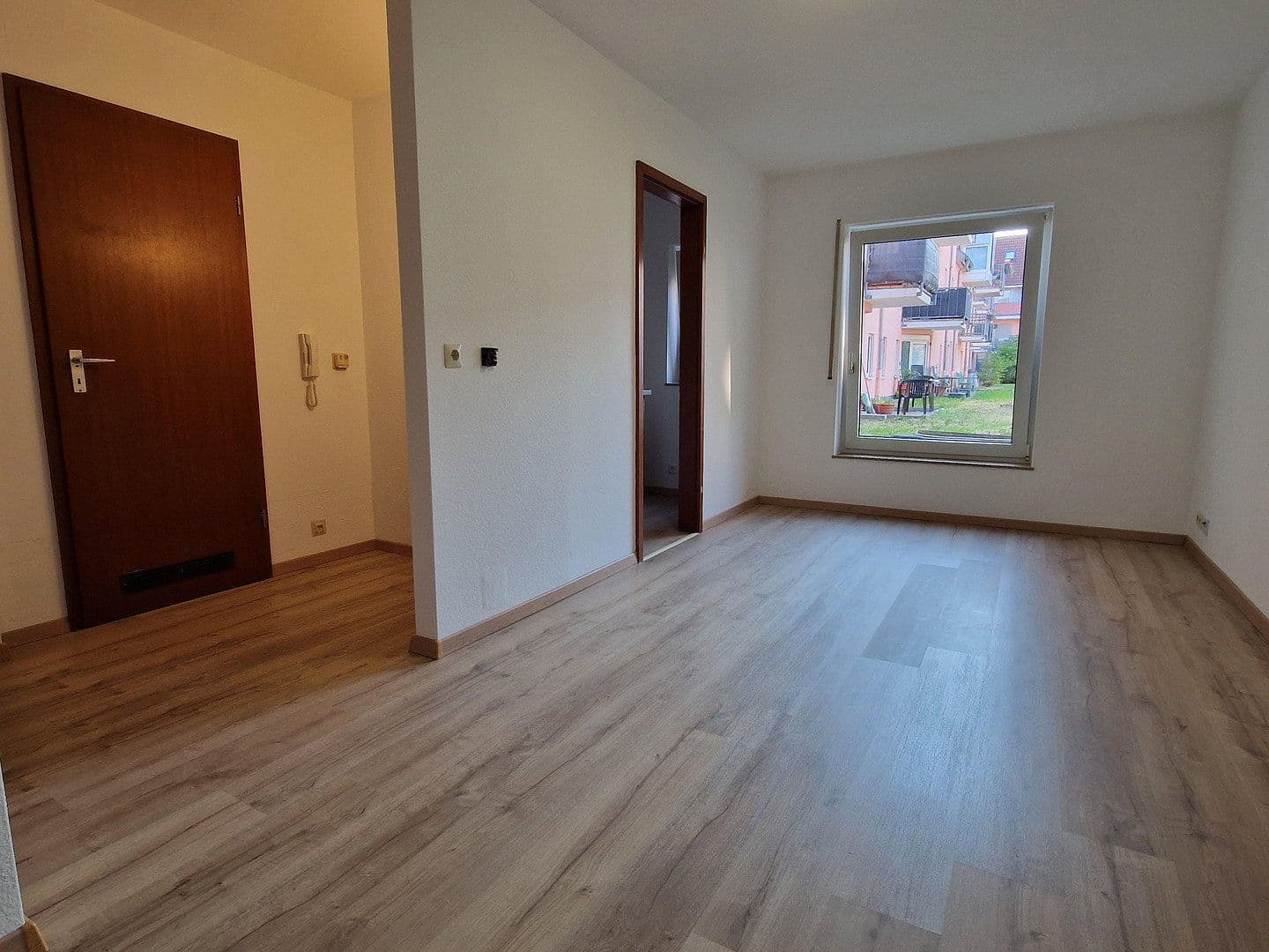 Prenájom bytu 2-izbový 33 m², Schlosserstr. 16, Rastatt, Bádensko-Wurttembersko Prenájom bytu 2-izbový 33 m², Schlosserstr. 16, Rastatt, Bádensko-Wurttembersko