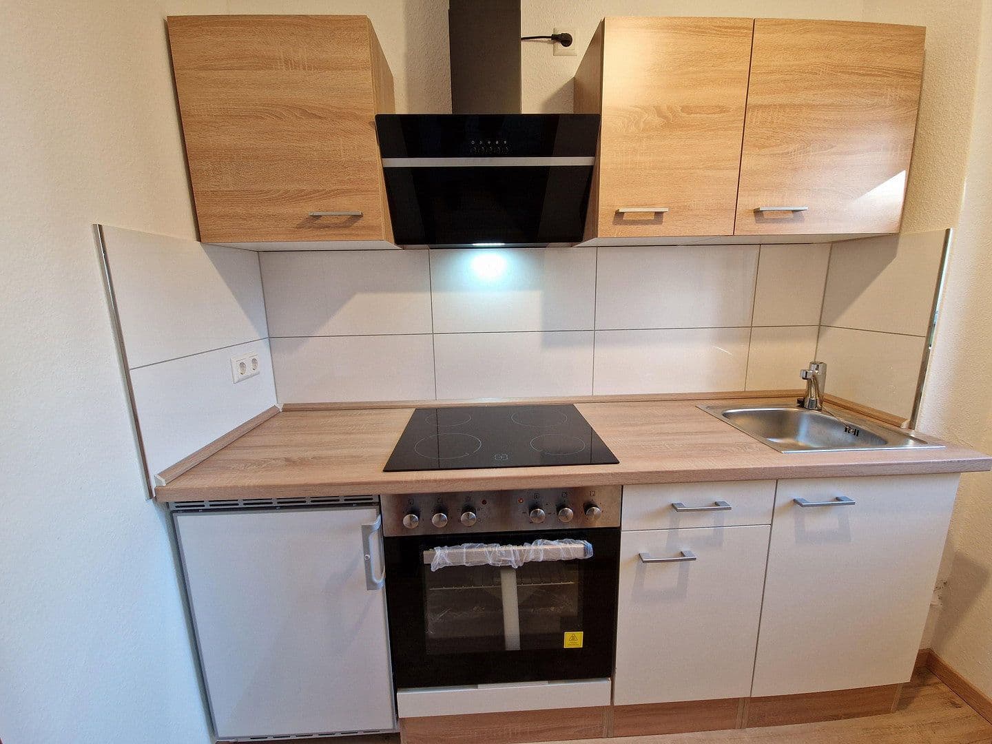 Prenájom bytu 2-izbový 33 m², Schlosserstr. 16, Rastatt, Bádensko-Wurttembersko Prenájom bytu 2-izbový 33 m², Schlosserstr. 16, Rastatt, Bádensko-Wurttembersko