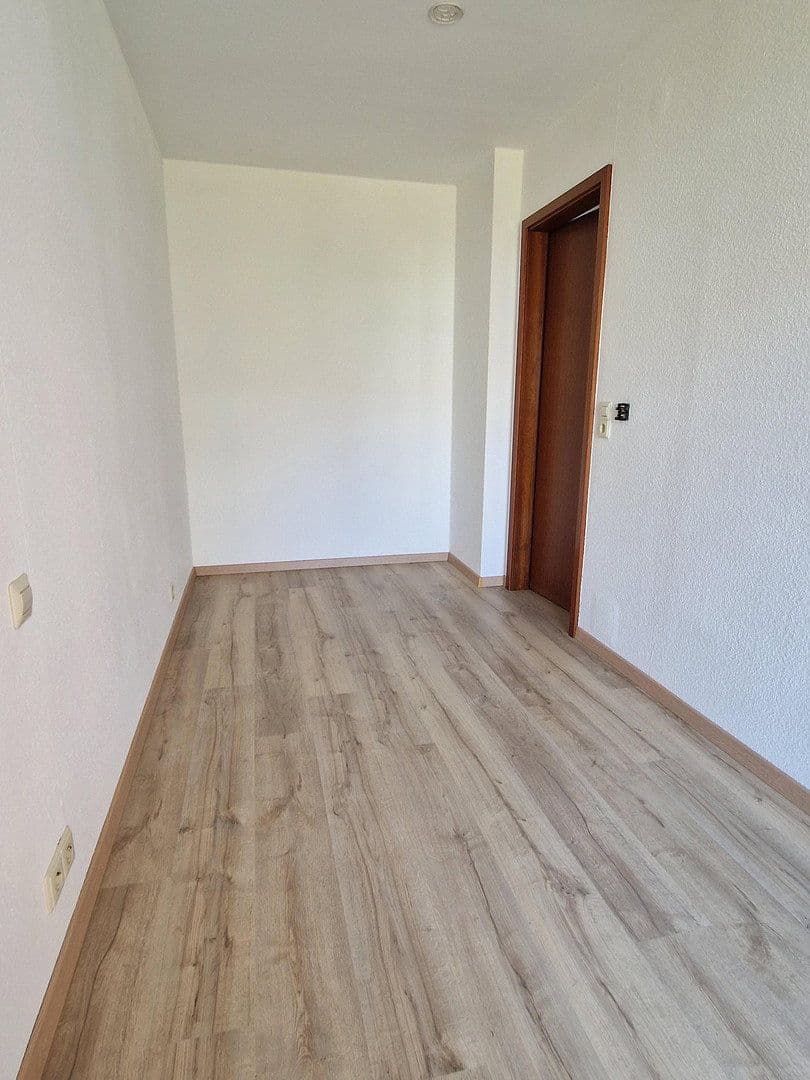 Prenájom bytu 2-izbový 33 m², Schlosserstr. 16, Rastatt, Bádensko-Wurttembersko Prenájom bytu 2-izbový 33 m², Schlosserstr. 16, Rastatt, Bádensko-Wurttembersko