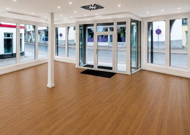 Prenájom nebytového priestoru 120 m², Kreuzgasse 24, Usingen, Hesensko Prenájom nebytového priestoru 120 m², Kreuzgasse 24, Usingen, Hesensko