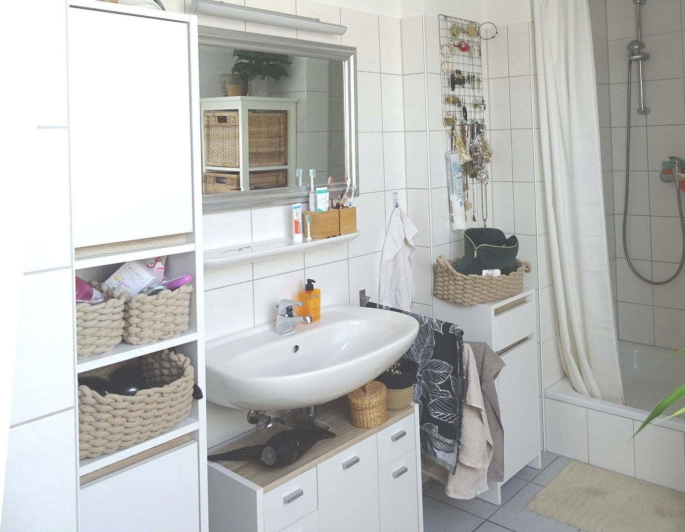 Prenájom bytu 3-izbový 78 m², Kreuztal, Severné Porýnie - Westfálsko Prenájom bytu 3-izbový 78 m², Kreuztal, Severné Porýnie - Westfálsko