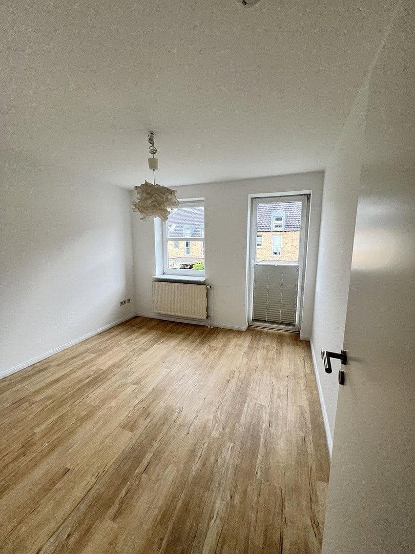 Prenájom domu 150 m², pozemek 179 m², Twedter Feld 36b, Flensburg, Šlezvicko-Holštajnsko Prenájom domu 150 m², pozemek 179 m², Twedter Feld 36b, Flensburg, Šlezvicko-Holštajnsko