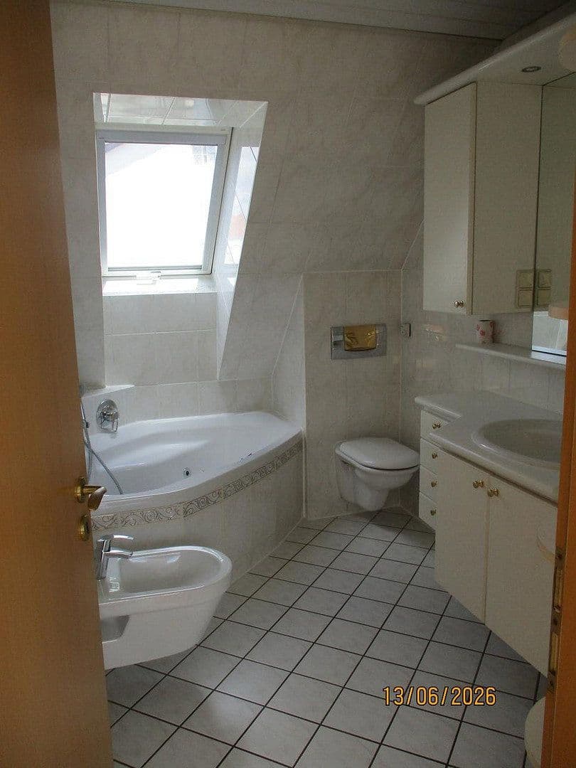 Prenájom domu 132 m², pozemek 490 m², Friedberg (Hessen), Hesensko Prenájom domu 132 m², pozemek 490 m², Friedberg (Hessen), Hesensko