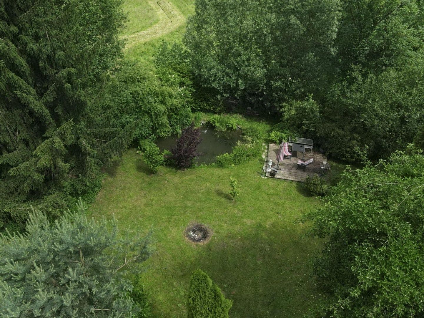 Predaj domu 100 m², pozemek 2.000 m², Limbacherstr.370, Chemnitz, Sasko Predaj domu 100 m², pozemek 2.000 m², Limbacherstr.370, Chemnitz, Sasko