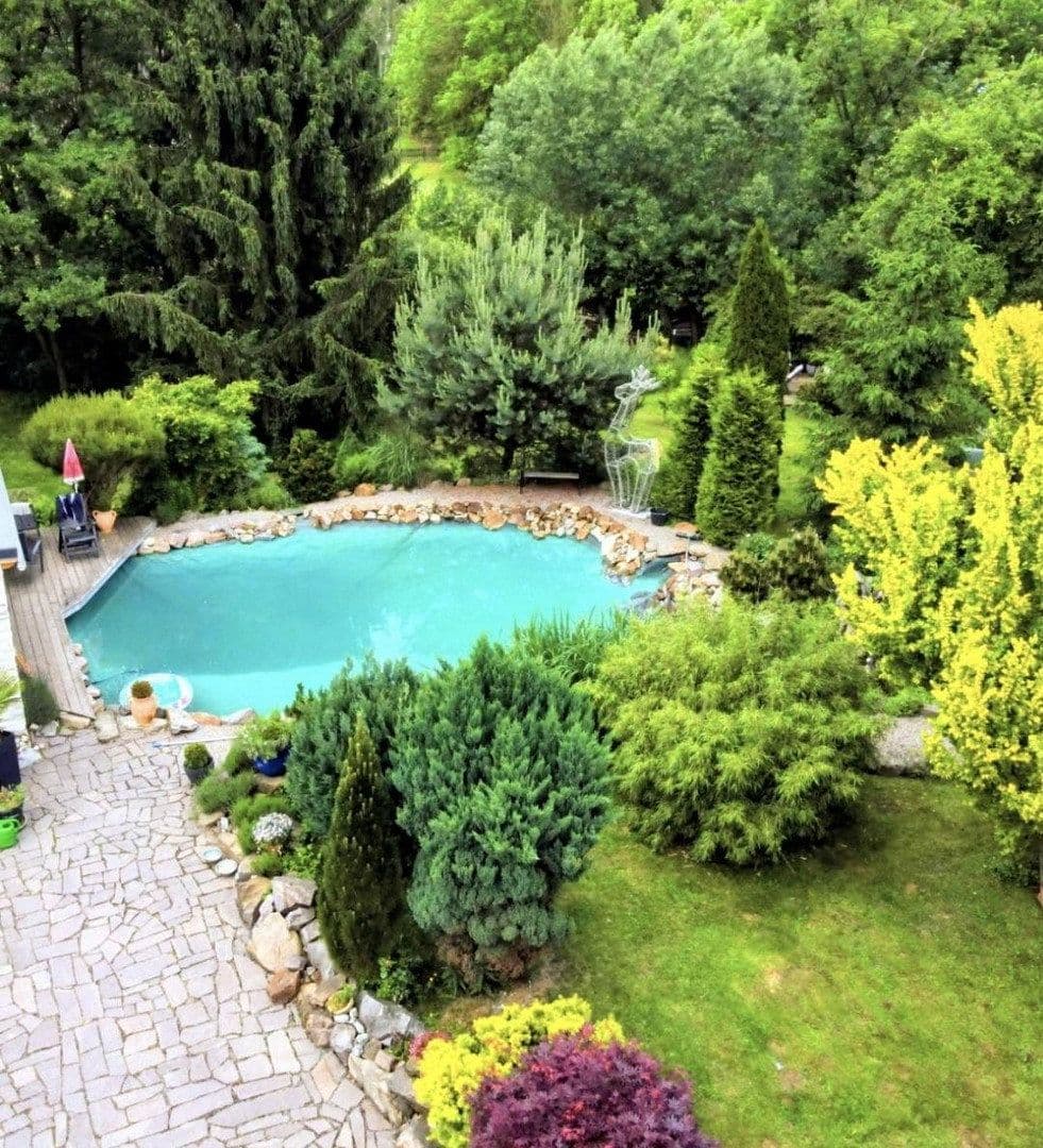 Predaj domu 100 m², pozemek 2.000 m², Limbacherstr.370, Chemnitz, Sasko Predaj domu 100 m², pozemek 2.000 m², Limbacherstr.370, Chemnitz, Sasko