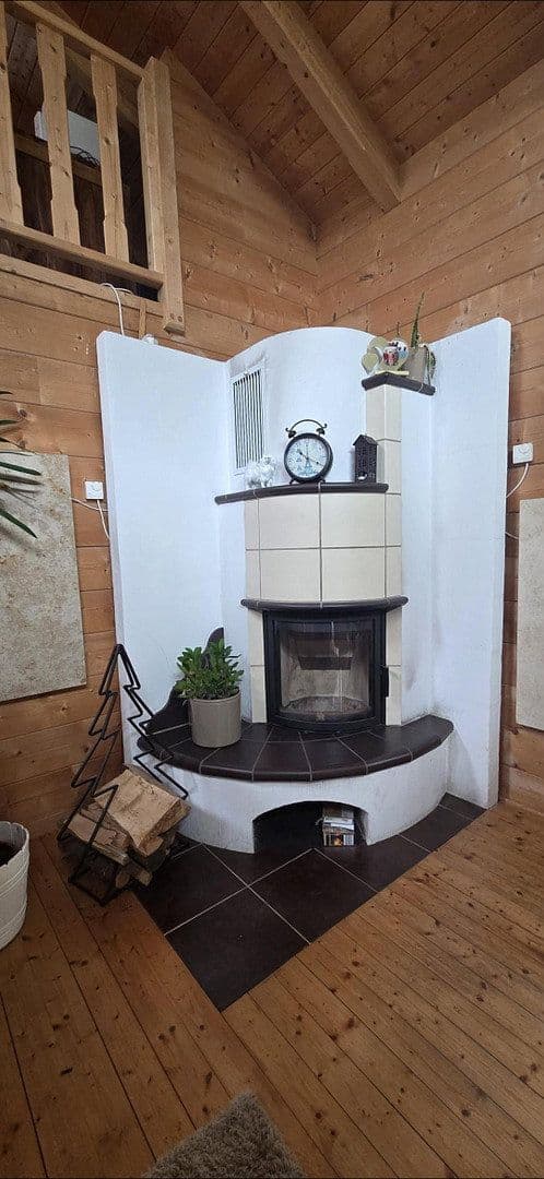 Predaj domu 100 m², pozemek 2.000 m², Limbacherstr.370, Chemnitz, Sasko Predaj domu 100 m², pozemek 2.000 m², Limbacherstr.370, Chemnitz, Sasko
