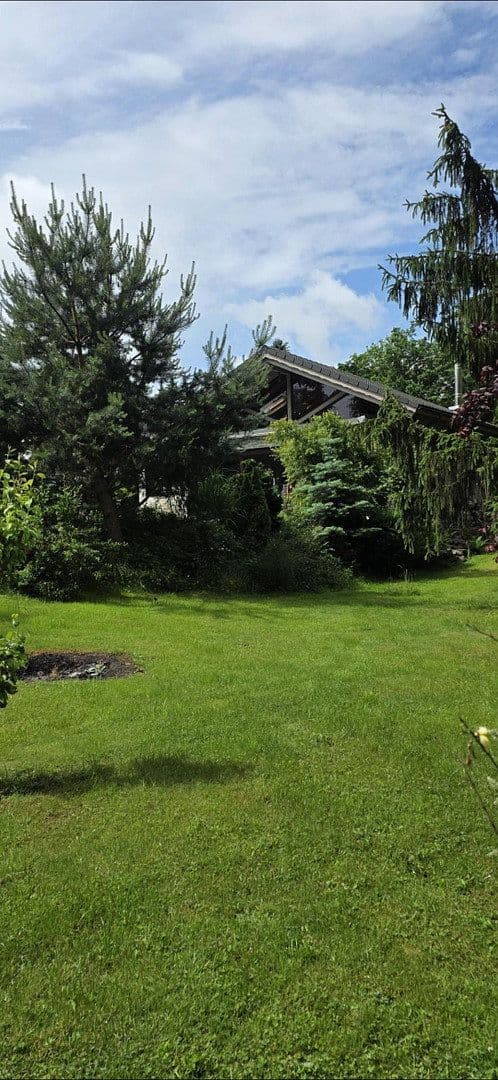 Predaj domu 100 m², pozemek 2.000 m², Limbacherstr.370, Chemnitz, Sasko Predaj domu 100 m², pozemek 2.000 m², Limbacherstr.370, Chemnitz, Sasko