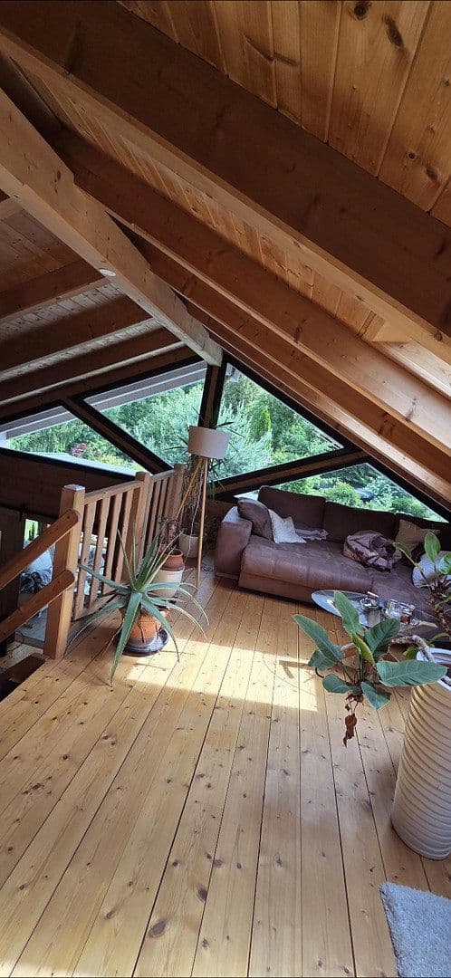 Predaj domu 100 m², pozemek 2.000 m², Limbacherstr.370, Chemnitz, Sasko Predaj domu 100 m², pozemek 2.000 m², Limbacherstr.370, Chemnitz, Sasko