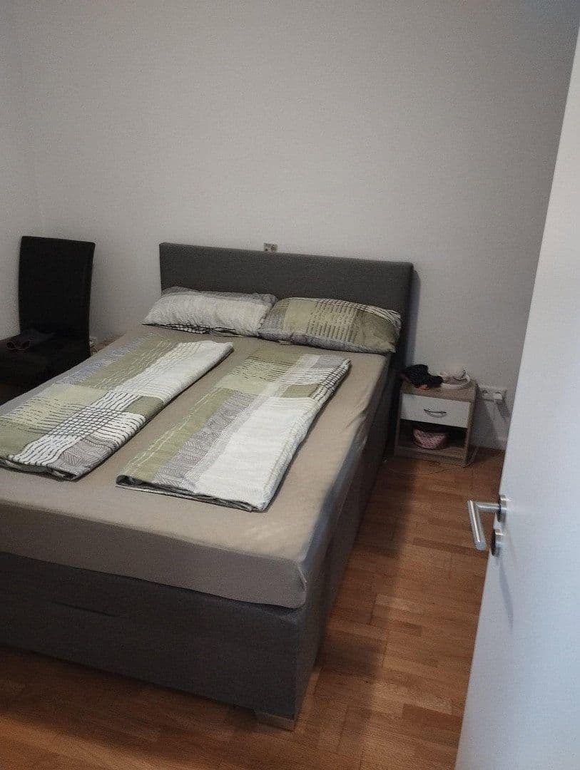 Prenájom bytu 2-izbový 42 m², Frankfurt am Main, Hesensko Prenájom bytu 2-izbový 42 m², Frankfurt am Main, Hesensko