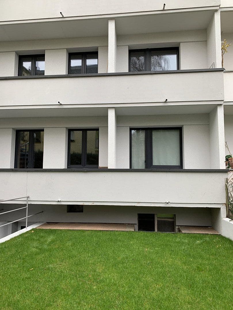 Predaj domu 879 m², pozemek 259 m², Färberstr. 116, Düsseldorf, Severné Porýnie - Westfálsko Predaj domu 879 m², pozemek 259 m², Färberstr. 116, Düsseldorf, Severné Porýnie - Westfálsko