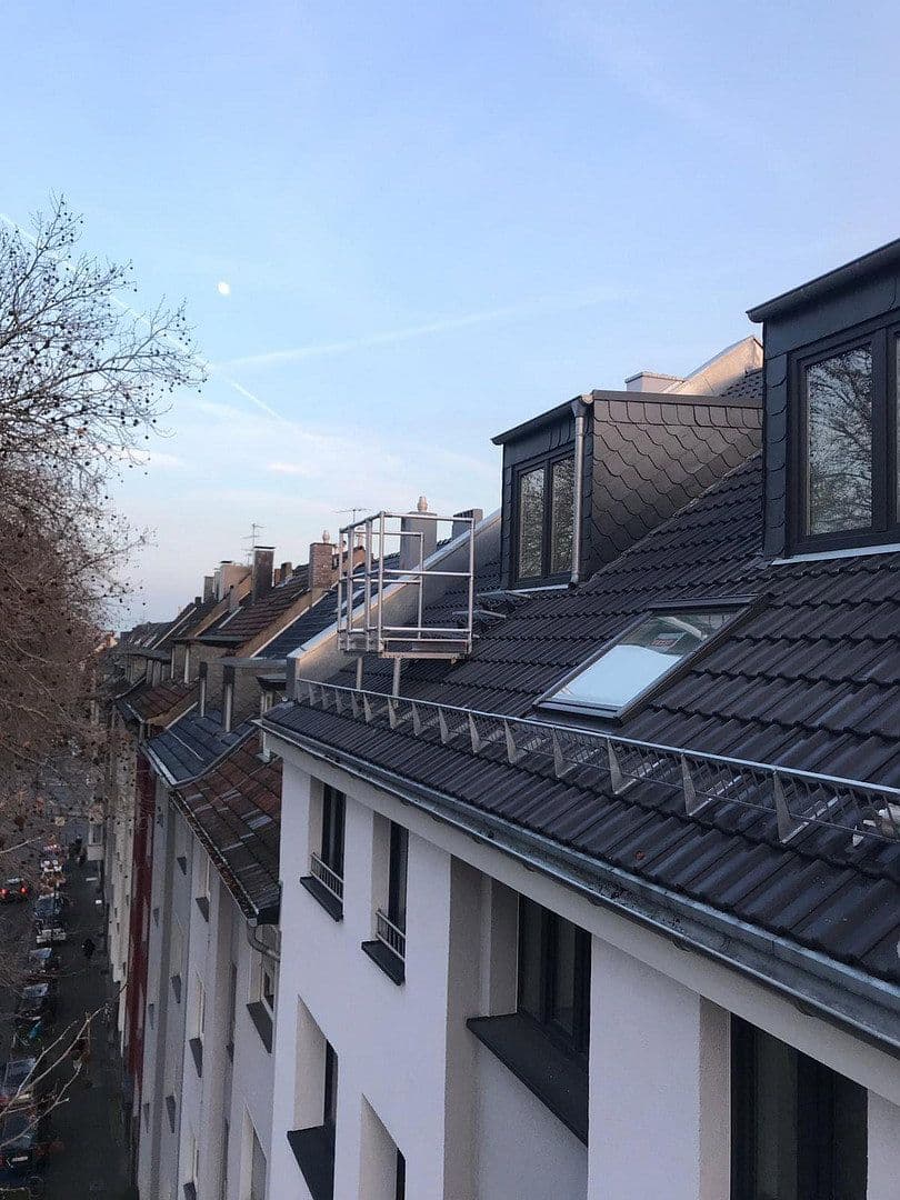 Predaj domu 879 m², pozemek 259 m², Färberstr. 116, Düsseldorf, Severné Porýnie - Westfálsko Predaj domu 879 m², pozemek 259 m², Färberstr. 116, Düsseldorf, Severné Porýnie - Westfálsko