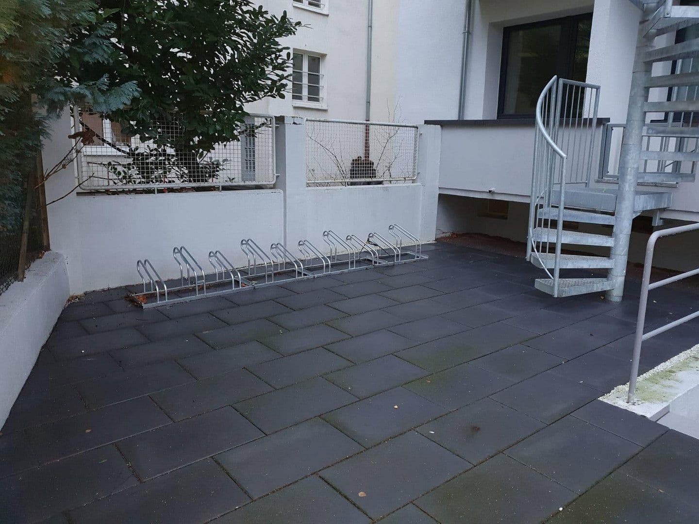 Predaj domu 879 m², pozemek 259 m², Färberstr. 116, Düsseldorf, Severné Porýnie - Westfálsko Predaj domu 879 m², pozemek 259 m², Färberstr. 116, Düsseldorf, Severné Porýnie - Westfálsko