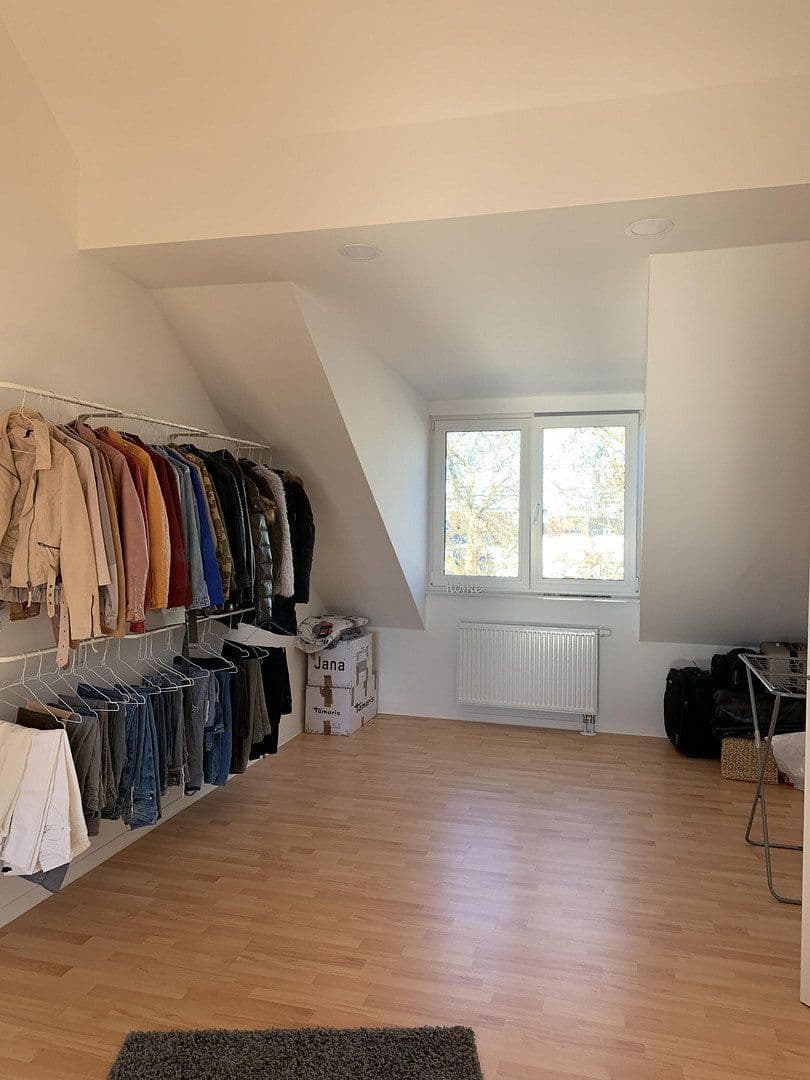 Predaj domu 879 m², pozemek 259 m², Färberstr. 116, Düsseldorf, Severné Porýnie - Westfálsko Predaj domu 879 m², pozemek 259 m², Färberstr. 116, Düsseldorf, Severné Porýnie - Westfálsko