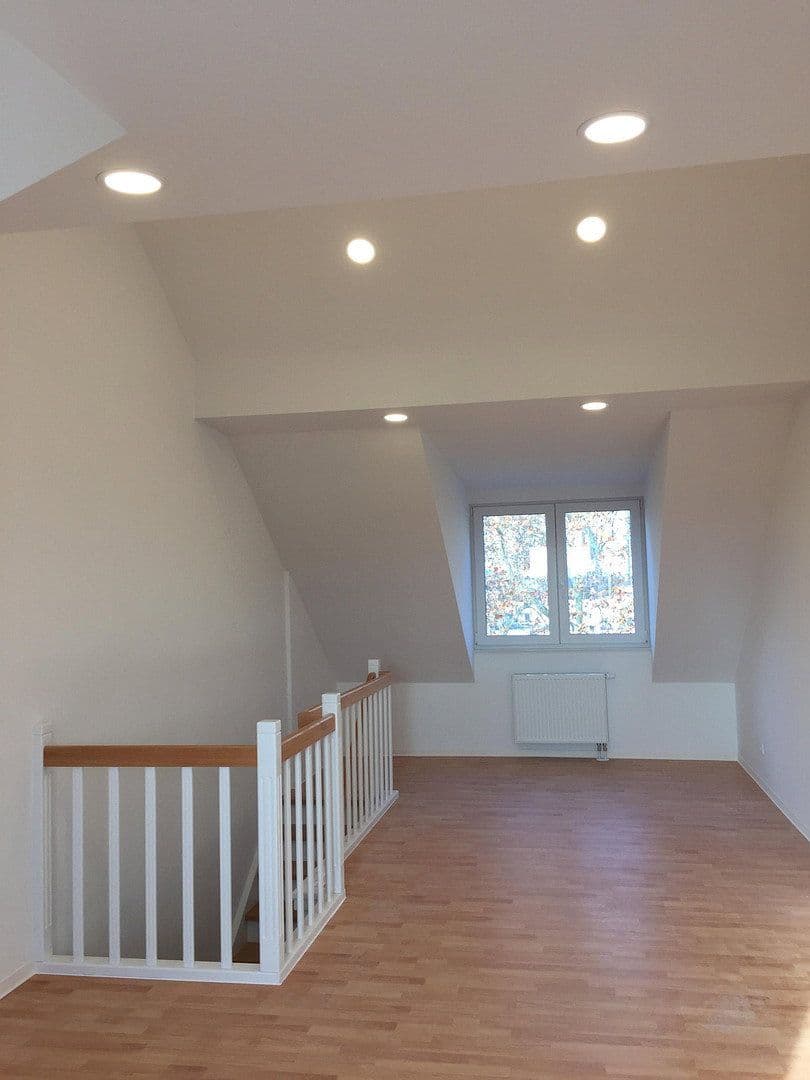 Predaj domu 879 m², pozemek 259 m², Färberstr. 116, Düsseldorf, Severné Porýnie - Westfálsko Predaj domu 879 m², pozemek 259 m², Färberstr. 116, Düsseldorf, Severné Porýnie - Westfálsko