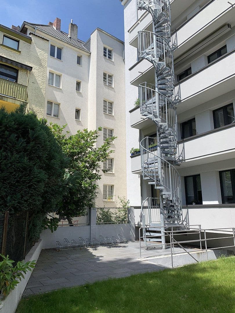Predaj domu 879 m², pozemek 259 m², Färberstr. 116, Düsseldorf, Severné Porýnie - Westfálsko Predaj domu 879 m², pozemek 259 m², Färberstr. 116, Düsseldorf, Severné Porýnie - Westfálsko