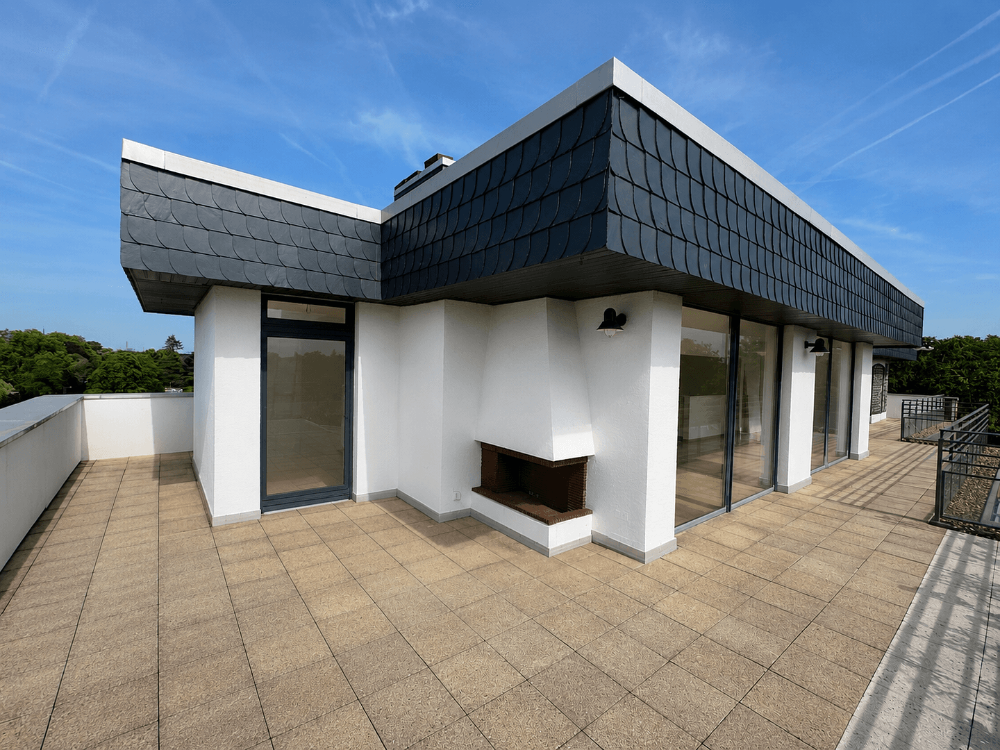 Prenájom bytu 3-izbový 160 m², Uerdingerstrasse 421, Krefeld, Severné Porýnie - Westfálsko Prenájom bytu 3-izbový 160 m², Uerdingerstrasse 421, Krefeld, Severné Porýnie - Westfálsko
