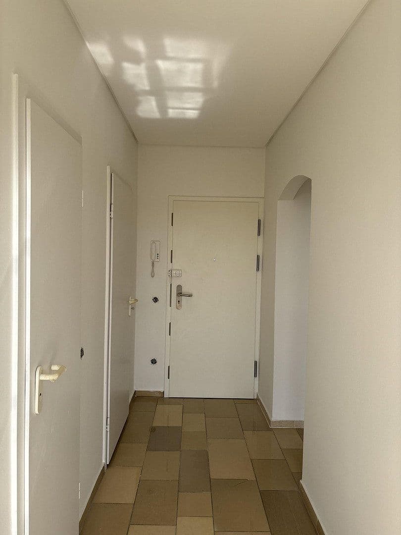 Prenájom bytu 3-izbový 160 m², Uerdingerstrasse 421, Krefeld, Severné Porýnie - Westfálsko Prenájom bytu 3-izbový 160 m², Uerdingerstrasse 421, Krefeld, Severné Porýnie - Westfálsko