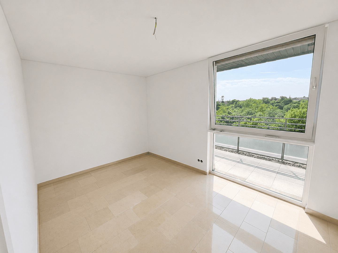 Prenájom bytu 3-izbový 160 m², Uerdingerstrasse 421, Krefeld, Severné Porýnie - Westfálsko Prenájom bytu 3-izbový 160 m², Uerdingerstrasse 421, Krefeld, Severné Porýnie - Westfálsko