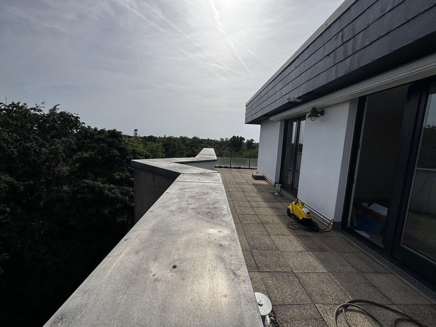 Prenájom bytu 3-izbový 160 m², Uerdingerstrasse 421, Krefeld, Severné Porýnie - Westfálsko Prenájom bytu 3-izbový 160 m², Uerdingerstrasse 421, Krefeld, Severné Porýnie - Westfálsko