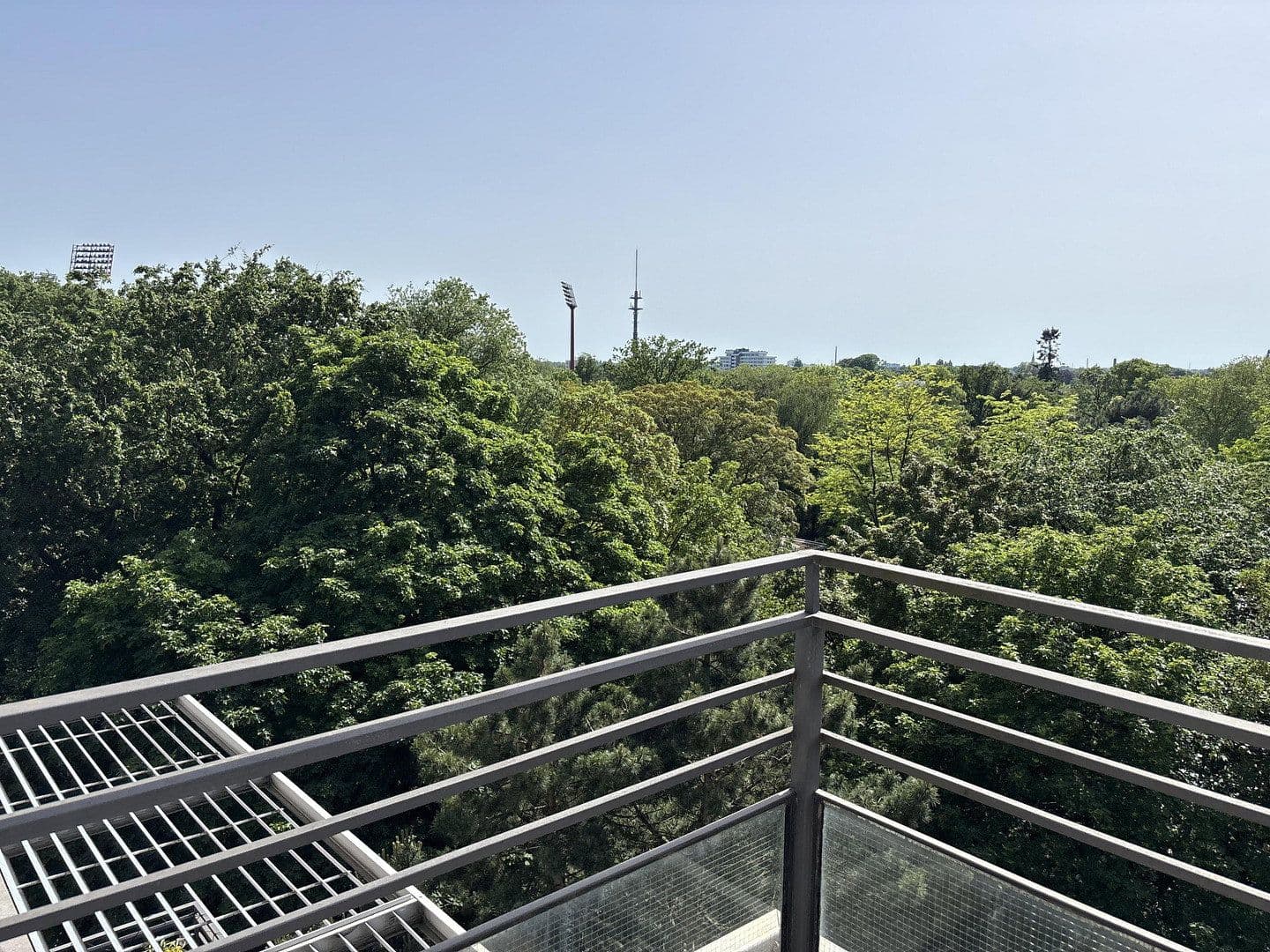 Prenájom bytu 3-izbový 160 m², Uerdingerstrasse 421, Krefeld, Severné Porýnie - Westfálsko Prenájom bytu 3-izbový 160 m², Uerdingerstrasse 421, Krefeld, Severné Porýnie - Westfálsko