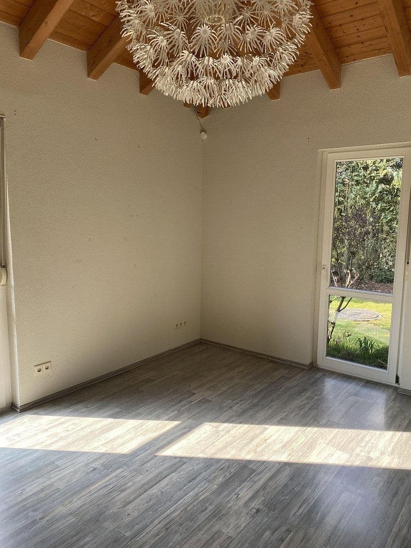 Predaj domu 149 m², pozemek 631 m², Dichtelbach, Porýnie-Falcko Predaj domu 149 m², pozemek 631 m², Dichtelbach, Porýnie-Falcko