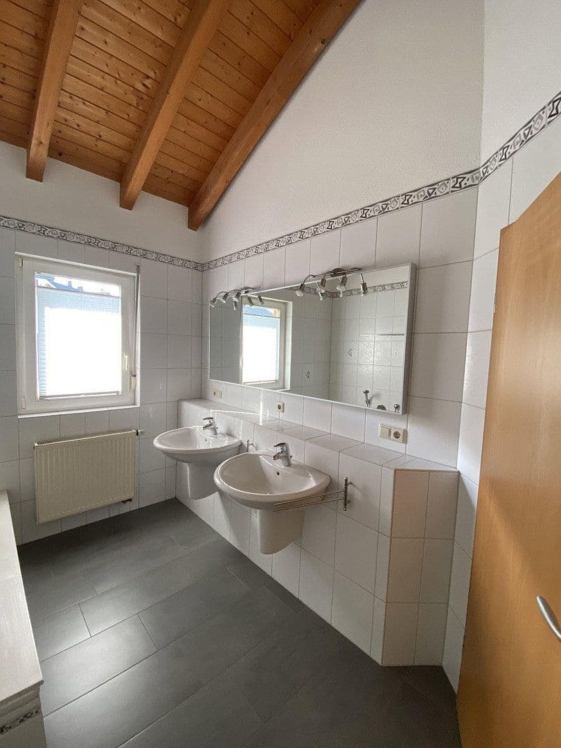 Predaj domu 149 m², pozemek 631 m², Dichtelbach, Porýnie-Falcko Predaj domu 149 m², pozemek 631 m², Dichtelbach, Porýnie-Falcko