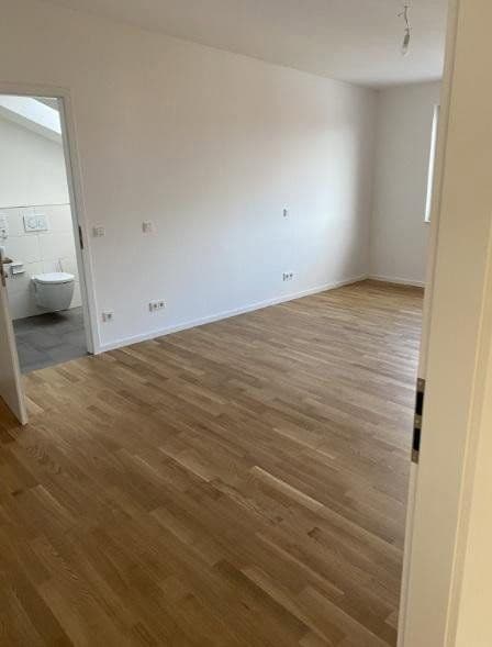 Prenájom bytu 3-izbový 135 m², Ingelheim am Rhein, Porýnie-Falcko Prenájom bytu 3-izbový 135 m², Ingelheim am Rhein, Porýnie-Falcko