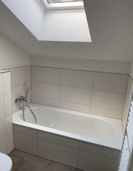 Prenájom bytu 3-izbový 135 m², Ingelheim am Rhein, Porýnie-Falcko Prenájom bytu 3-izbový 135 m², Ingelheim am Rhein, Porýnie-Falcko