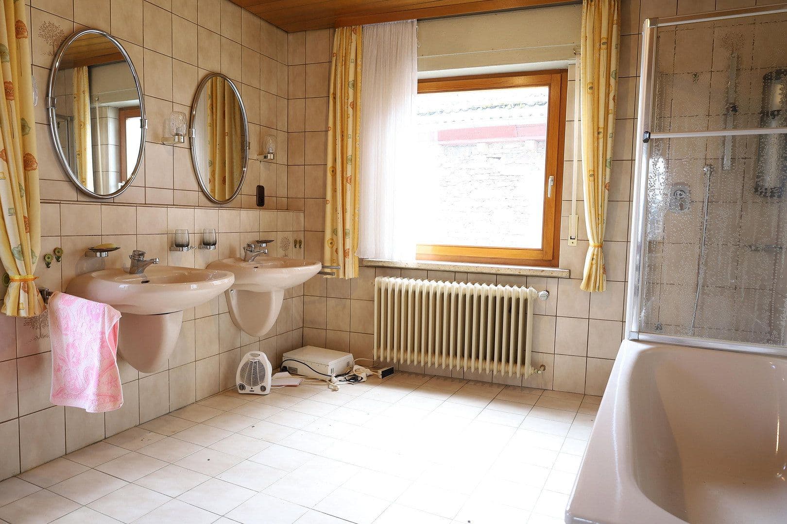 Predaj domu 139 m², pozemek 78 m², Niederheimbach, Porýnie-Falcko Predaj domu 139 m², pozemek 78 m², Niederheimbach, Porýnie-Falcko