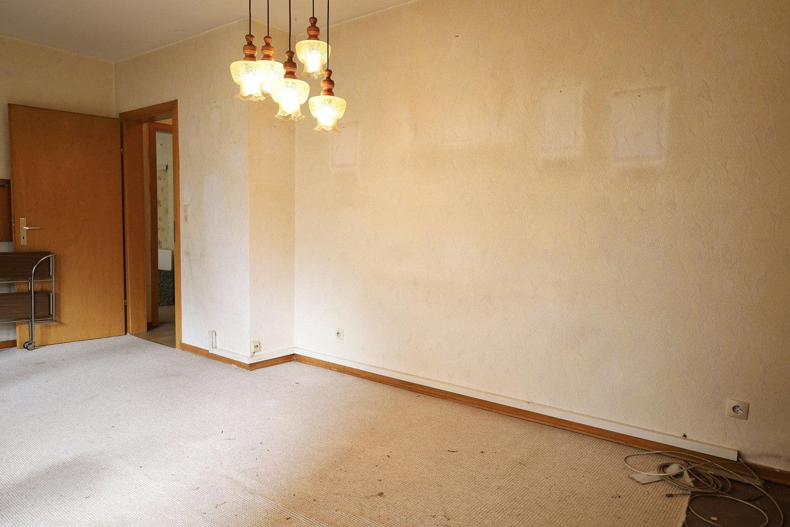 Predaj domu 139 m², pozemek 78 m², Niederheimbach, Porýnie-Falcko Predaj domu 139 m², pozemek 78 m², Niederheimbach, Porýnie-Falcko